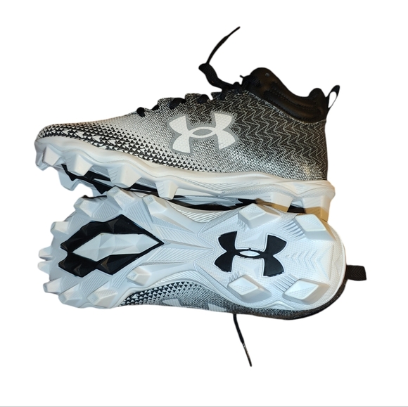 Under Armour Spotlight Fran 3.0 Junior RM Football Cleats - Picture 4 of 5